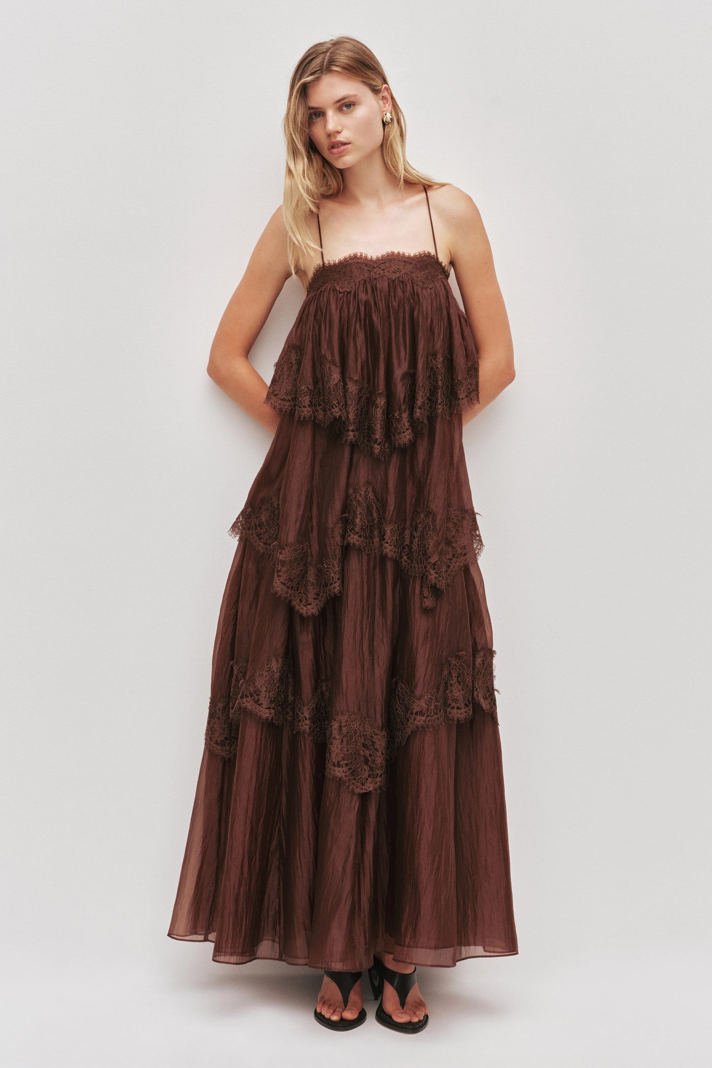 OPHELIA LACE GOWN | CHOCOLATE
