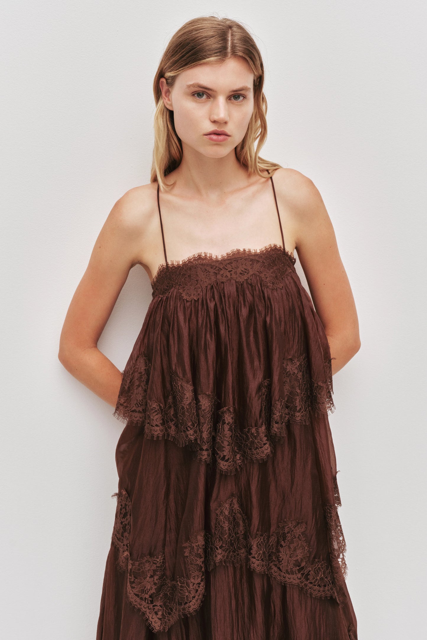 OPHELIA LACE GOWN | CHOCOLATE